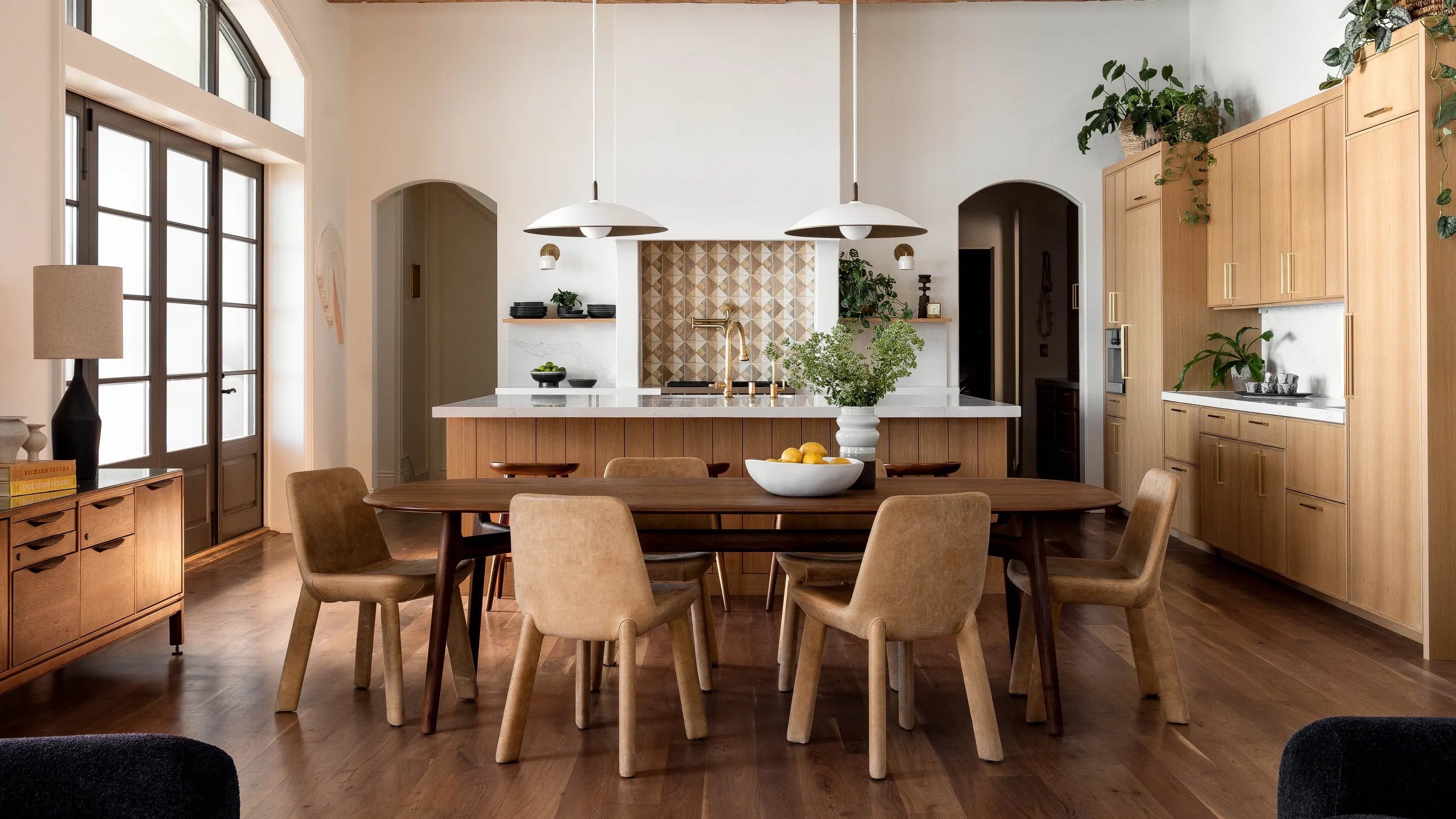 What are the different types of dining tables