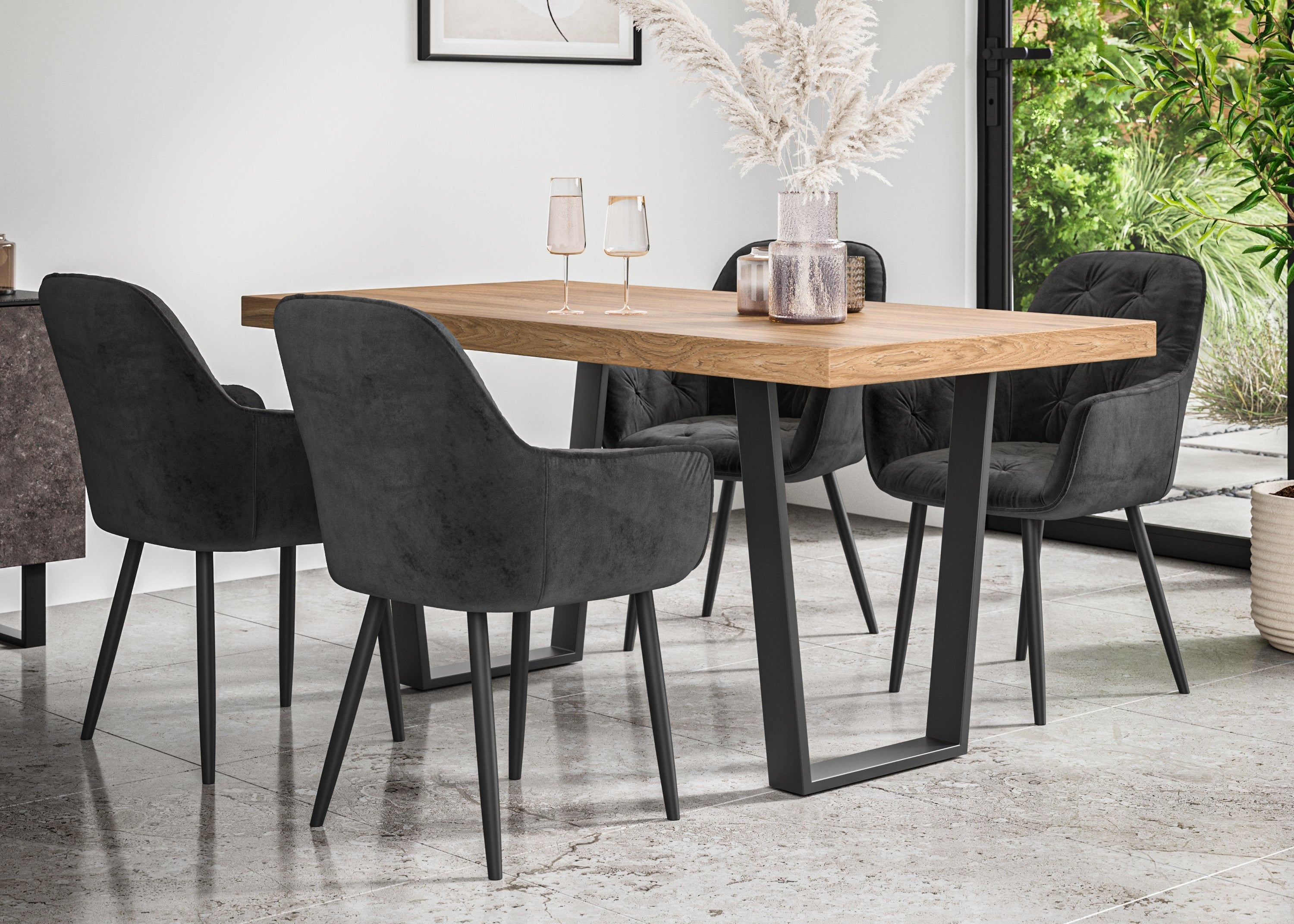  How much space do you need around a dining table? 